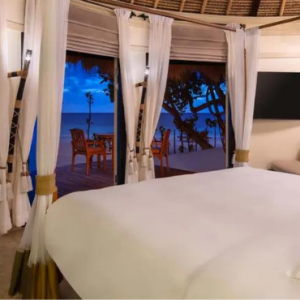 Banyan Tree Vabbinfaru Maldives Honeymoon Packages Beachfront Sunset View Pool Villa1