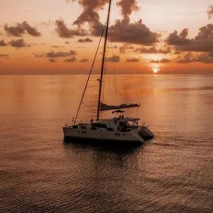 Banyan Tree Vabbinfaru Maldives Honeymoon Packages Catamaran Kahan'bu Sunset Cruise
