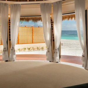 Banyan Tree Vabbinfaru Maldives Honeymoon Packages Grand Beachfront Pool Villa3