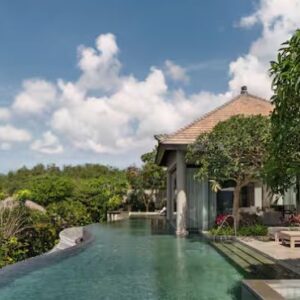 Umana Bali, LXR Hotels & Resorts Bali Honeymoon Packages Three Bedroom Umana Ocean Pool Villa 11