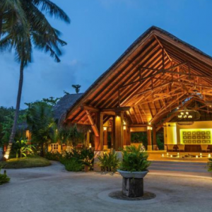 Dusit Thani Maldives Maldives Honeymoon Packages Resort Entrance