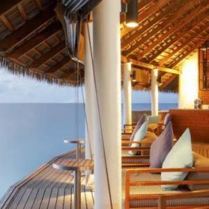 Centara Ras Fushi Resort & Spa Maldives Maldives Honeymoon Packages Giraavaru Lobby Bar