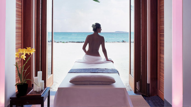 Top 10 Spa Hotels for your honeymoon - luxury honeymoon packages - maldives