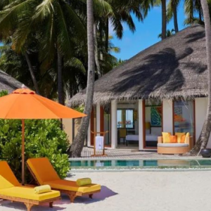 Angsana Velavaru Maldives Honeymoon Packages Beachfront Infinity Pool Villa1