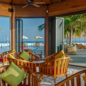 Dhigufaru Island Resort Maldives Honeymoon Packages Thundi Pool Bar