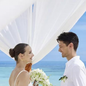 Centara Grand Island Resort And Spa Maldives Maldives Honeymoon Packages Wedding1