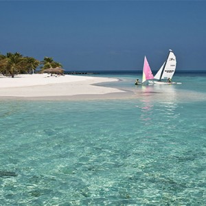 Diamonds Athuruga - Luxury Maldives Honeymoon Packages - Watersport activities